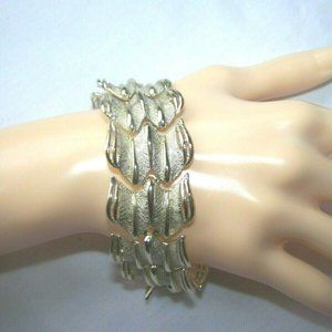 Vintage Signed Art Linked Bracelet Lovely Brushed